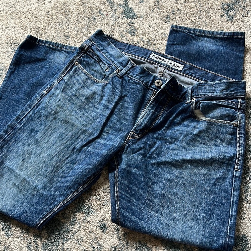 Men Express Slim Fit Straight Leg jeans size 34/32